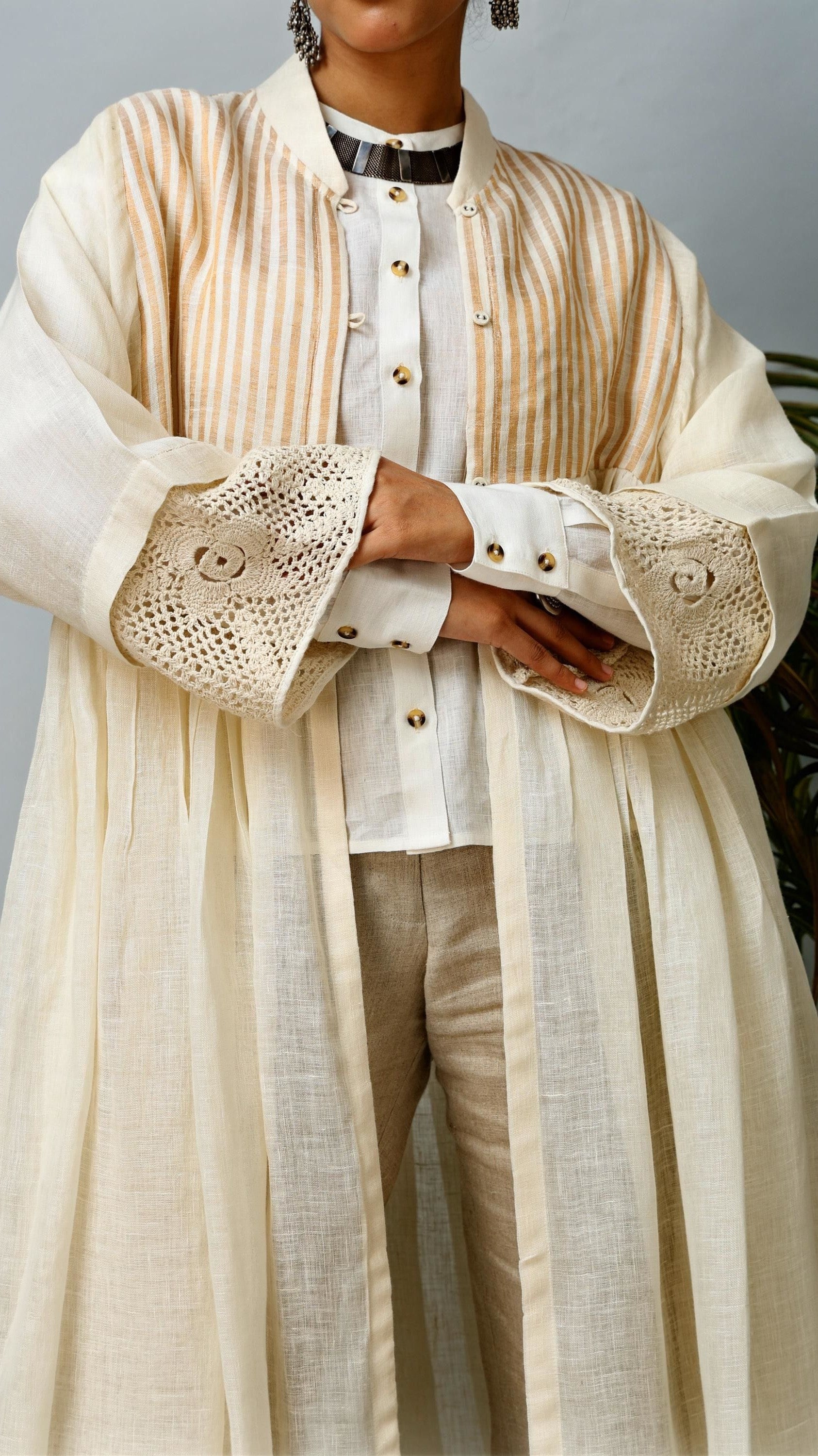 Linen Gilded Overlay