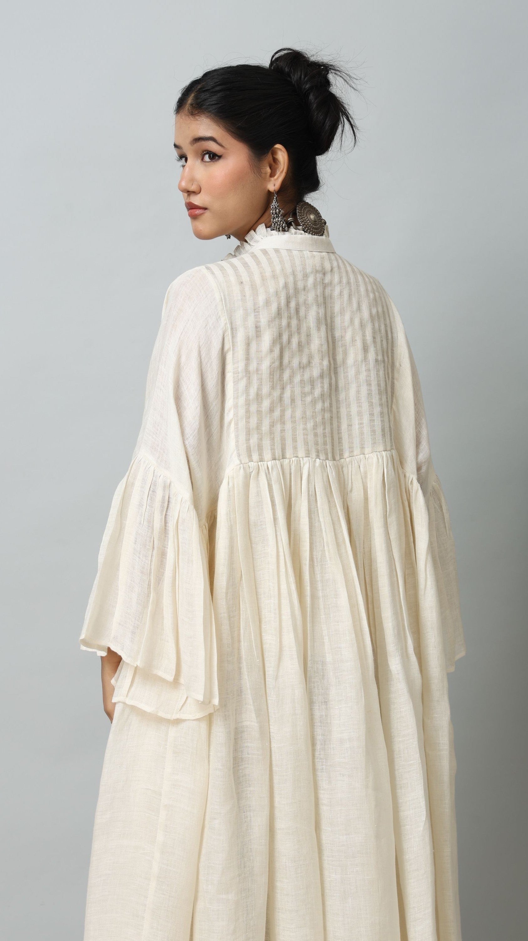 Linen Silver Overlay